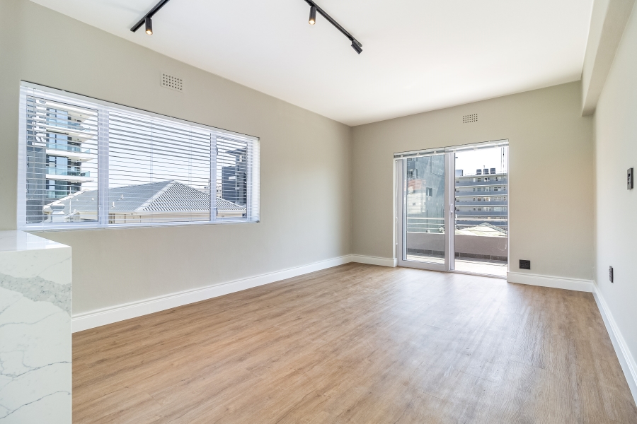 To Let 2 Bedroom Property for Rent in Sea Point Western Cape